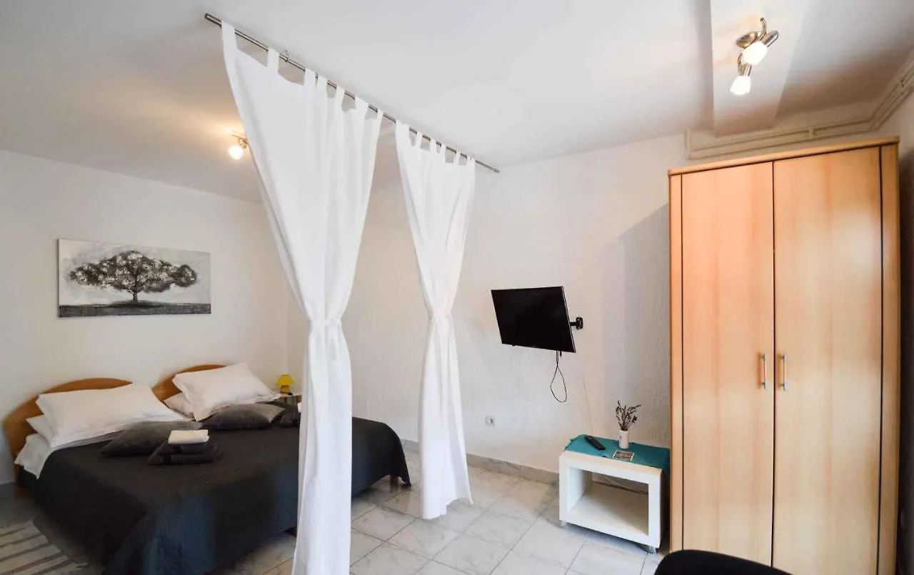 Studio In Pjescana Uvala/Istrien 11044 Croácia